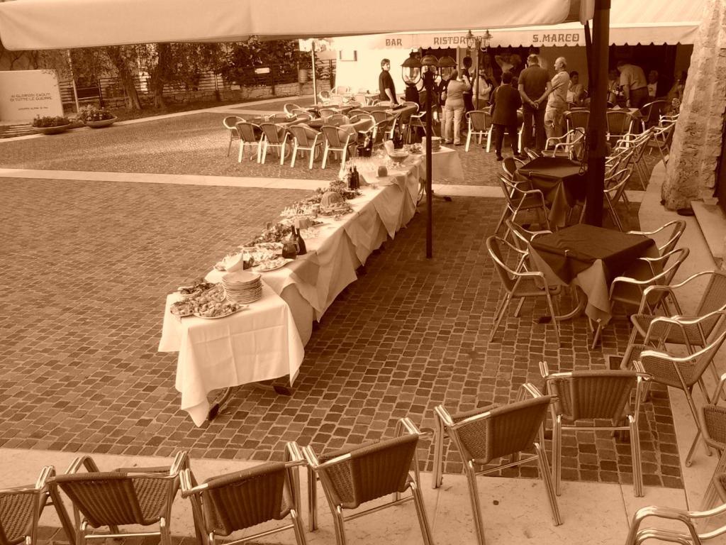 Locanda San Marco Torri Del Benaco Bagian luar foto
